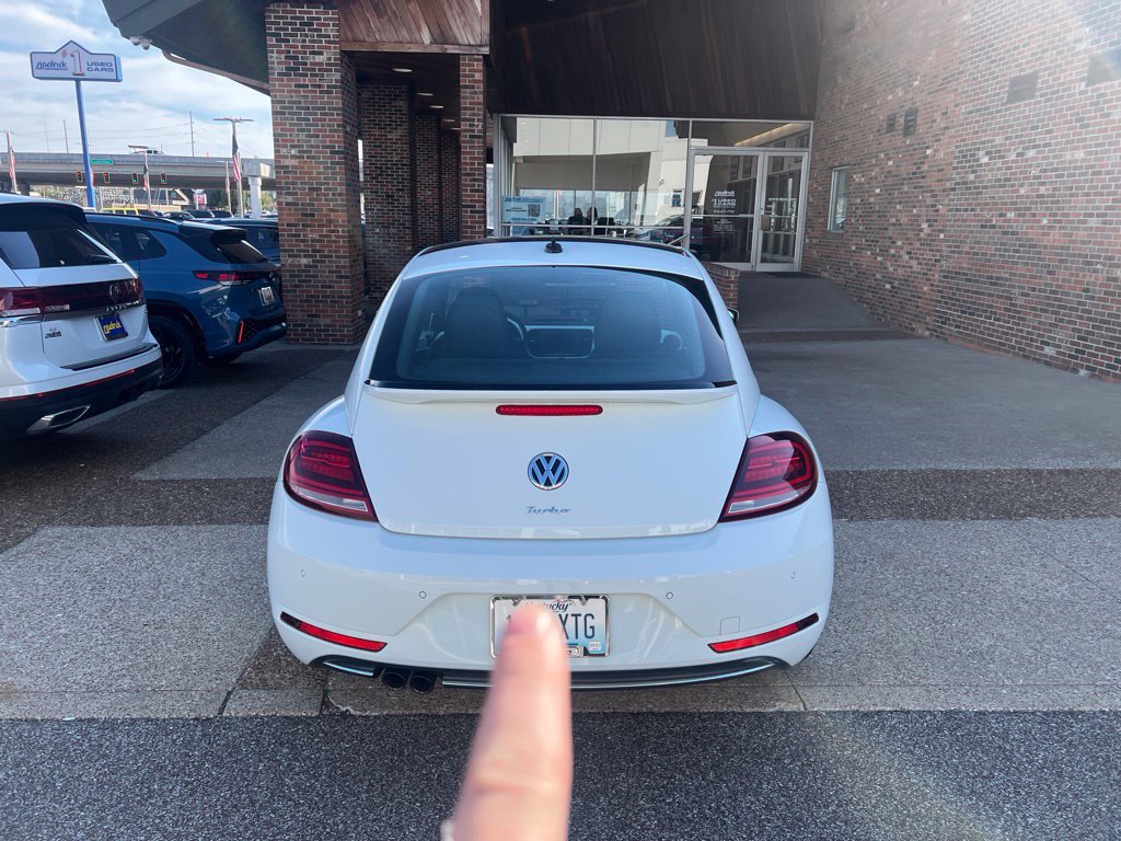 Used 2018 Volkswagen Beetle 2.0T SE FWD image 7