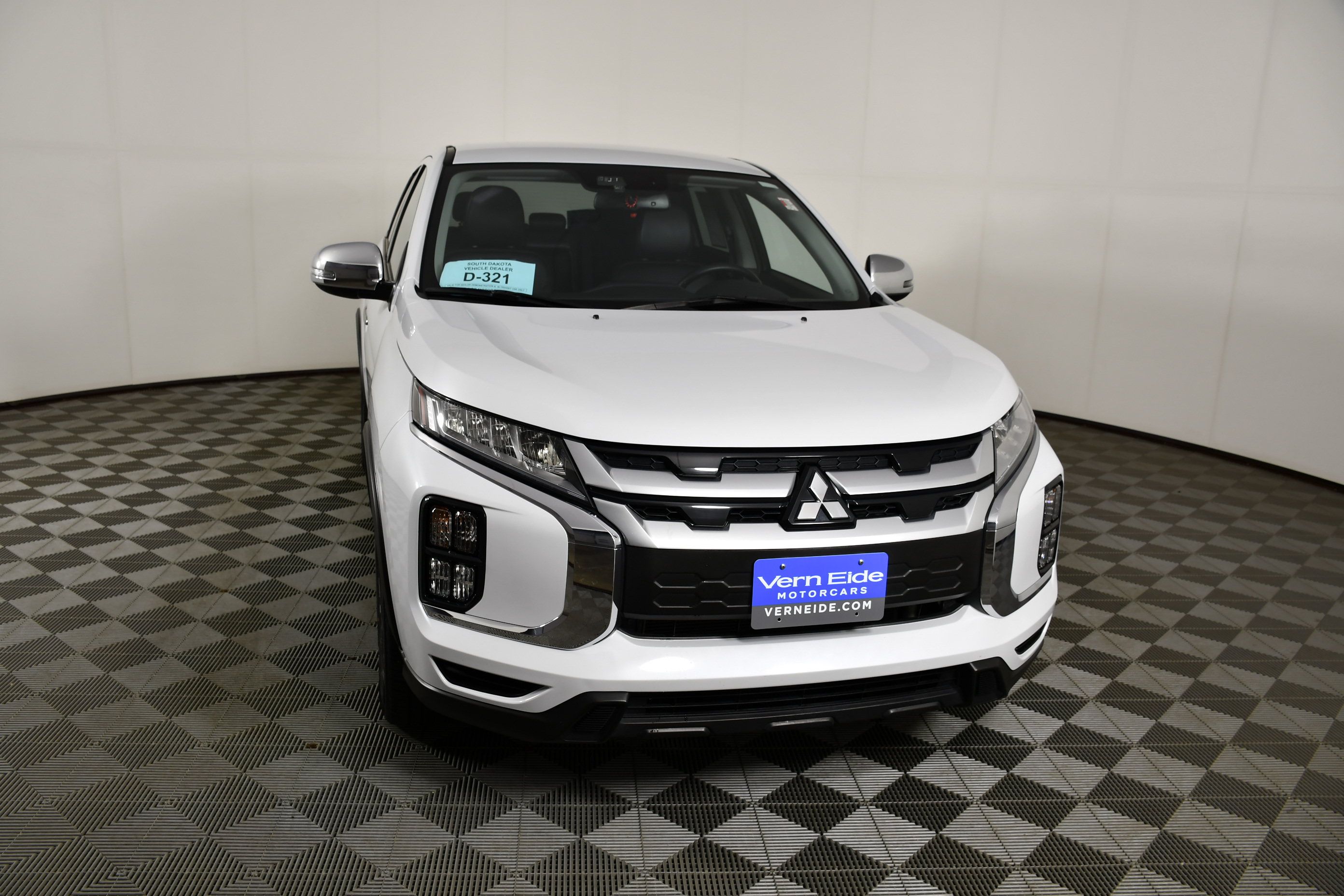 Used 2024 Mitsubishi Outlander Sport SE AWD/4WD image 3