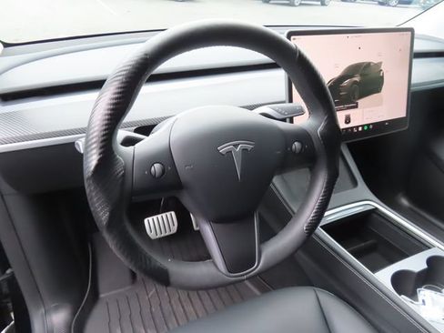 Used 2025 Tesla Model Y Performance AWD/4WD image 14