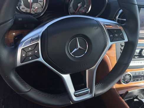 Used 2014 Mercedes-Benz SL 550 image 12