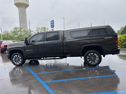 Used 2022 Chevrolet Silverado 2500 Custom w/ Custom Value Package image 8