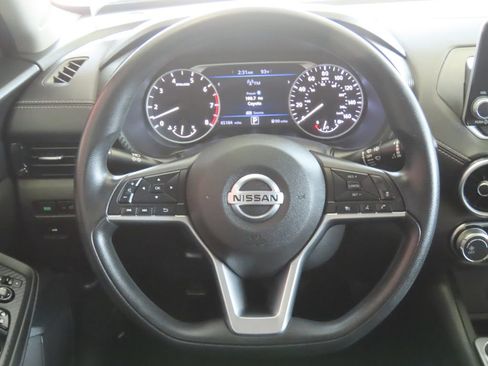 Used 2023 Nissan Sentra SV FWD image 43
