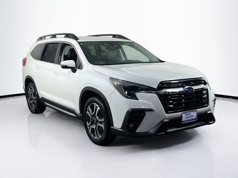 Used 2023 Subaru Ascent Limited image 3