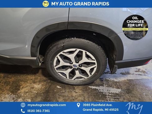 Used 2023 Subaru Forester Premium image 33