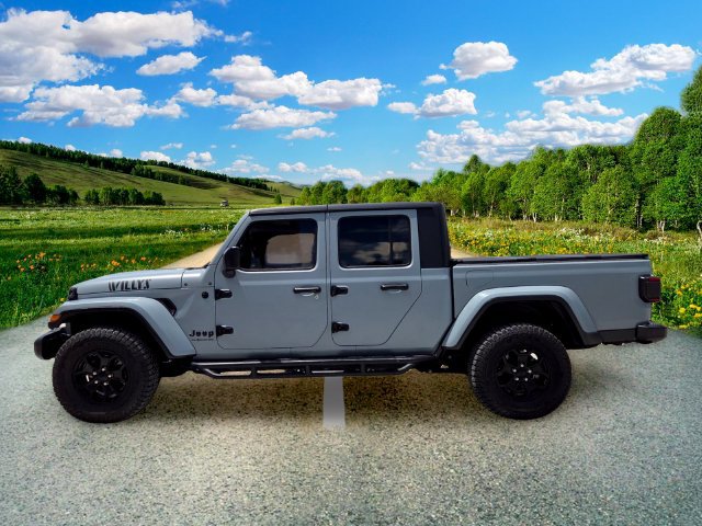 Certified 2021 Jeep Gladiator Sport AWD/4WD image 3