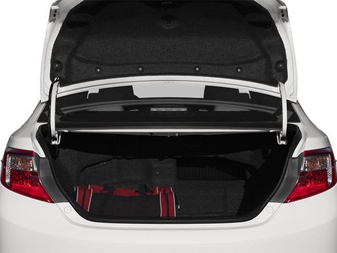 Used 2014 Toyota Camry XLE w/ Leather Package FWD image 12