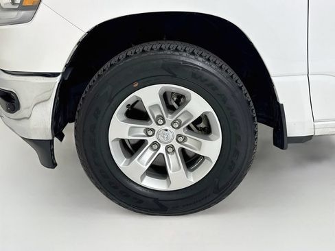 Used 2023 RAM 1500 Laramie AWD/4WD image 32