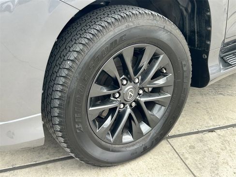 Used 2023 Lexus GX 460 Premium image 9