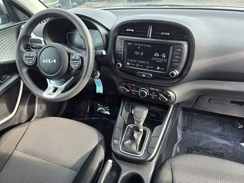 Used 2024 Kia Soul LX w/ Option Group 015 image 13