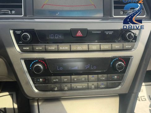 Used 2016 Hyundai Sonata Limited w/ Option Group 04 FWD image 23
