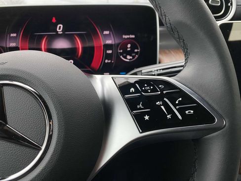 Certified 2025 Mercedes-Benz GLC 300 4MATIC image 28