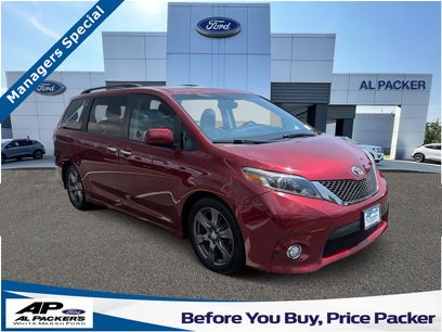 Used 2017 Toyota Sienna SE Premium