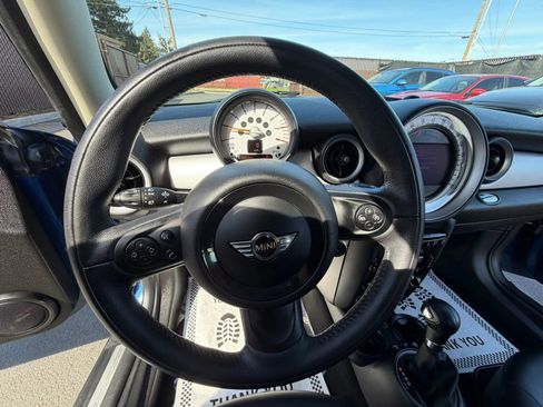 Used 2013 MINI Cooper Hardtop image 18
