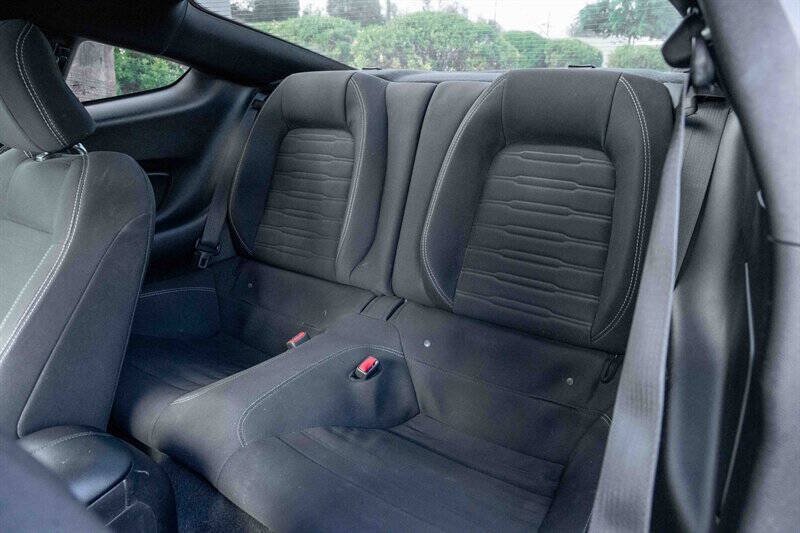 Used 2017 Ford Mustang GT RWD image 16