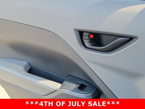 Used 2025 Subaru Crosstrek 2.5i Premium AWD/4WD image 25