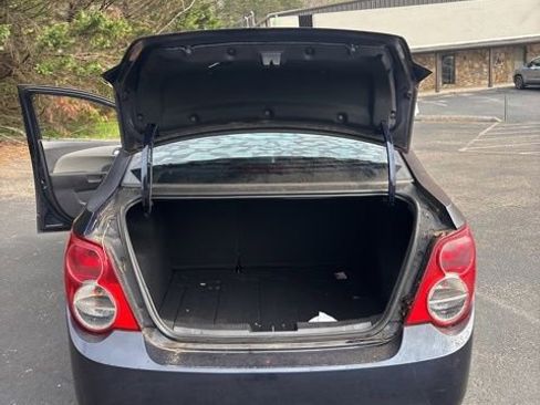 Used 2015 Chevrolet Sonic LT image 19