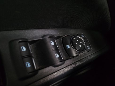 Used 2020 Ford Fusion SE image 27