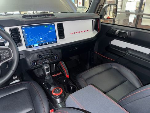 Used 2025 Ford Bronco Stroppe Edition AWD/4WD image 28