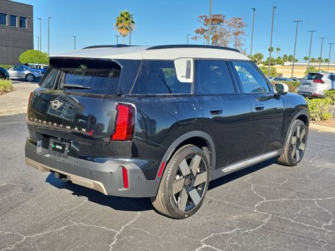 Certified 2025 MINI Cooper Countryman S w/ Comfort Package Max image 4