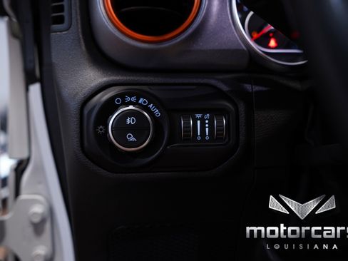 Used 2020 Jeep Gladiator Mojave image 38