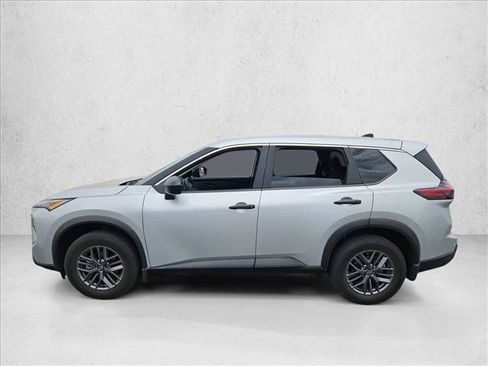 Used 2024 Nissan Rogue S FWD image 8