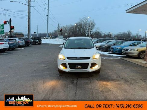 Used 2014 Ford Escape SE image 2