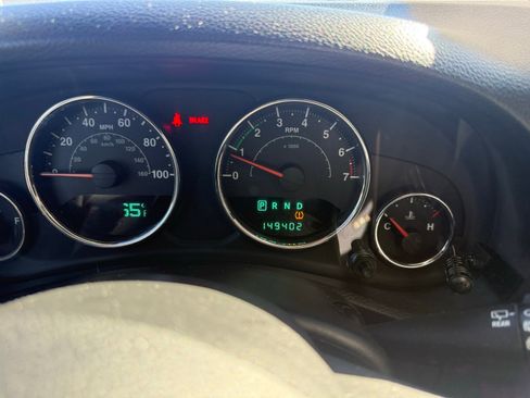 Used 2012 Jeep Wrangler Unlimited Sport image 16