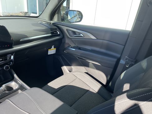 New 2026 Chevrolet Traverse LT image 32