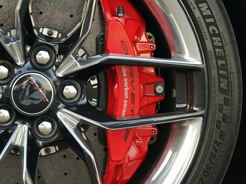 Used 2025 Chevrolet Corvette Z06 w/ Z07 Performance Package image 28