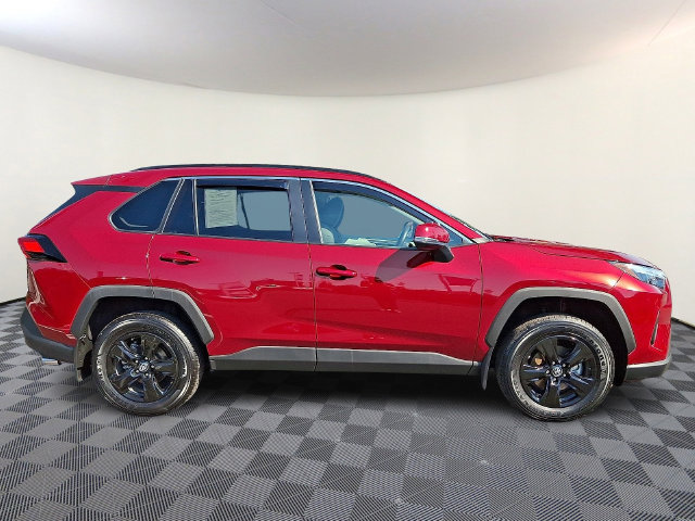 Used 2025 Toyota RAV4 XLE AWD/4WD image 7