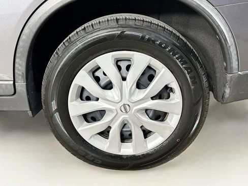 Used 2016 Nissan Rogue S FWD image 8