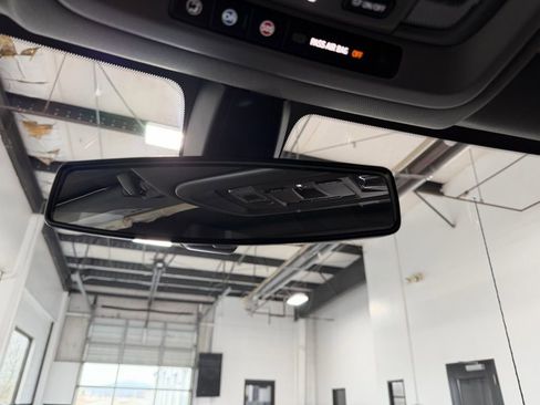 Used 2021 GMC Sierra 1500 Elevation w/ Preferred Package image 27