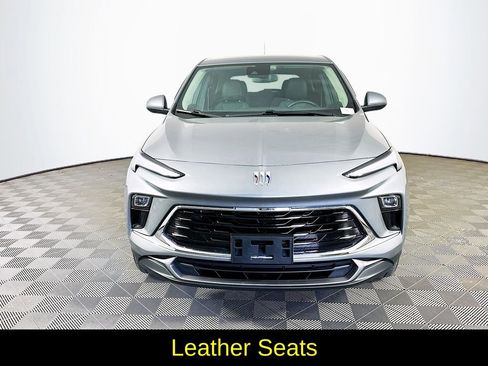 Used 2025 Buick Encore GX Preferred AWD/4WD image 4