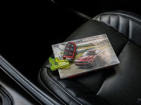 Used 2023 Dodge Challenger SRT Hellcat RWD image 90