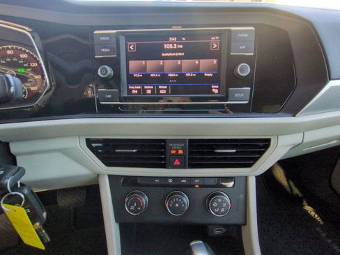 Used 2019 Volkswagen Jetta S w/ Driver Assistance Package image 17