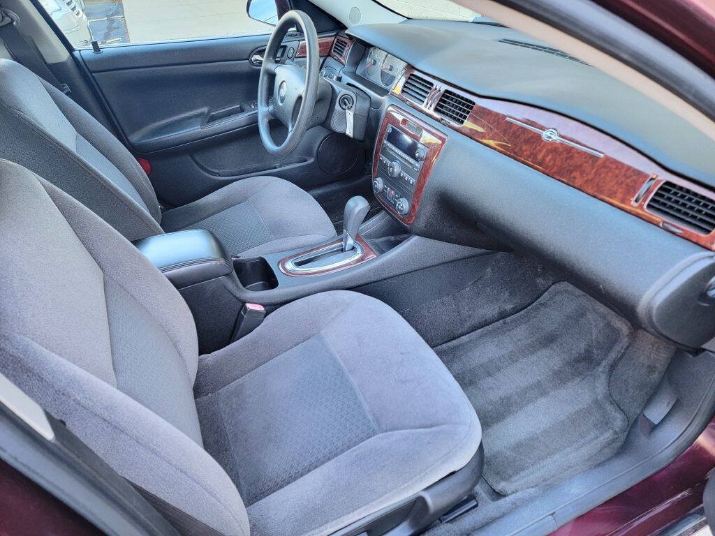 Used 2007 Chevrolet Impala LT FWD image 24