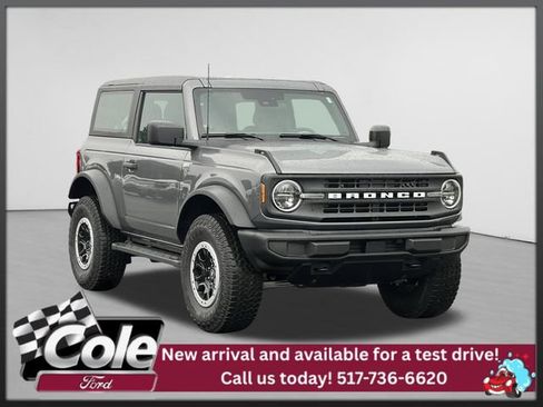 Used 2025 Ford Bronco 2-Door w/ Sasquatch Package AWD/4WD image 1