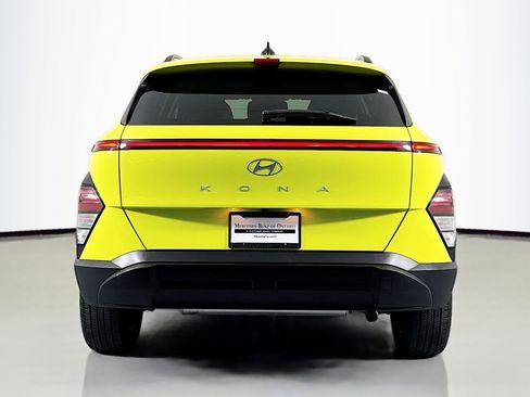 Used 2024 Hyundai Kona SEL w/ Convenience Package image 3