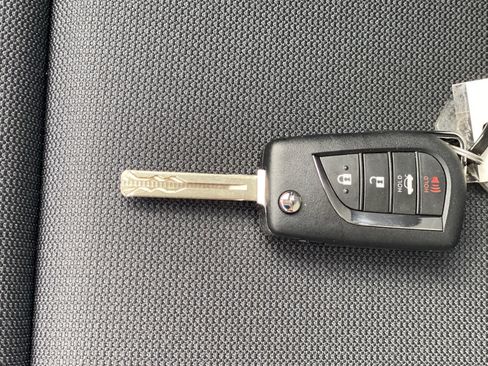 Certified 2023 Toyota Corolla LE image 30