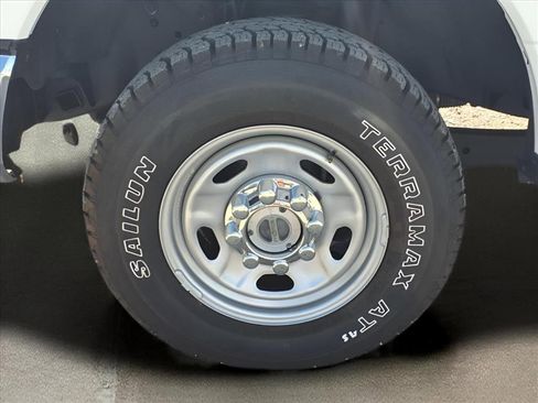 Used 2022 Ford F250 XL w/ Power Equipment Group image 20