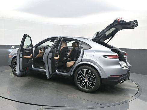 New 2026 Porsche Cayenne E-Hybrid Coupe image 39