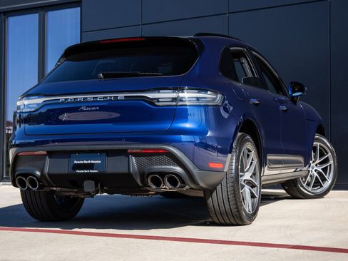 Certified 2026 Porsche Macan image 11