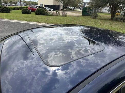 Used 2022 MAZDA MAZDA3 s FWD image 11