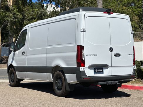 New 2024 Mercedes-Benz Sprinter 144 Cargo image 5