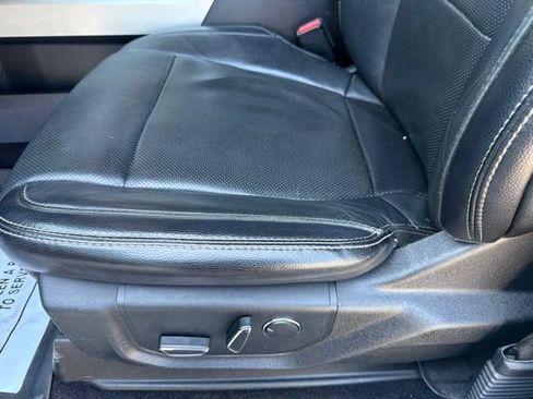 Used 2017 Ford F150 Lariat w/ Equipment Group 502A Luxury AWD/4WD image 24
