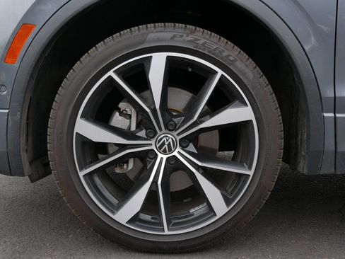 Used 2022 Volkswagen Tiguan SEL R-Line image 15