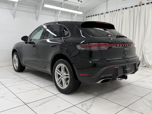 Certified 2025 Porsche Macan image 3