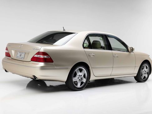 Used 2005 Lexus LS 430 RWD image 15
