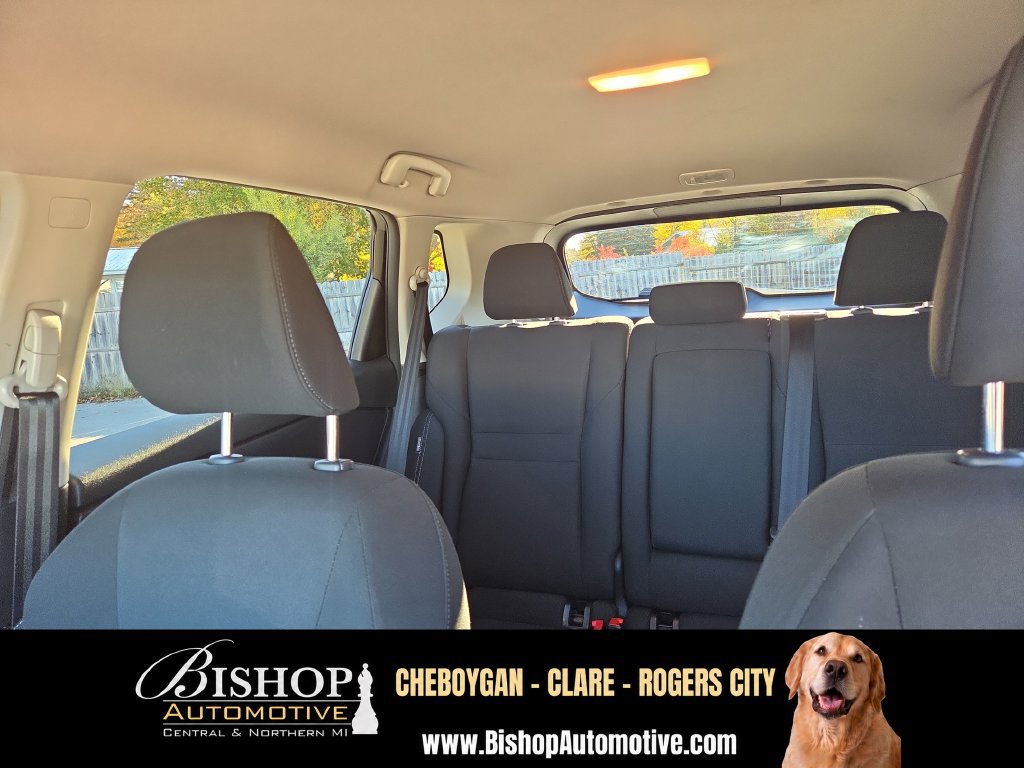 Used 2024 Nissan Rogue S AWD/4WD image 21