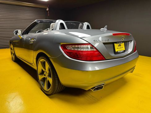 Used 2012 Mercedes-Benz SLK 350 image 4